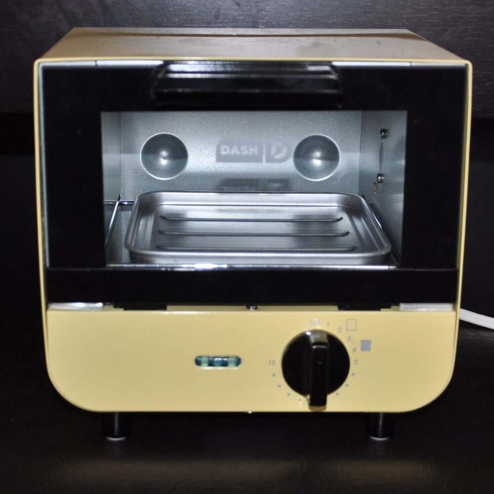 New Dash Mini Toaster Oven Cooker Yellow